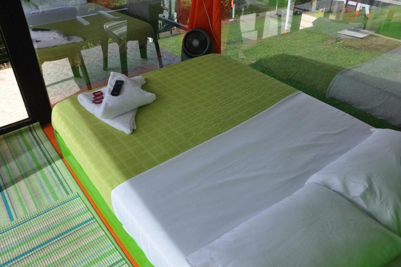 Glamping - Calochorno Hotel Alcalá Eksteriør billede